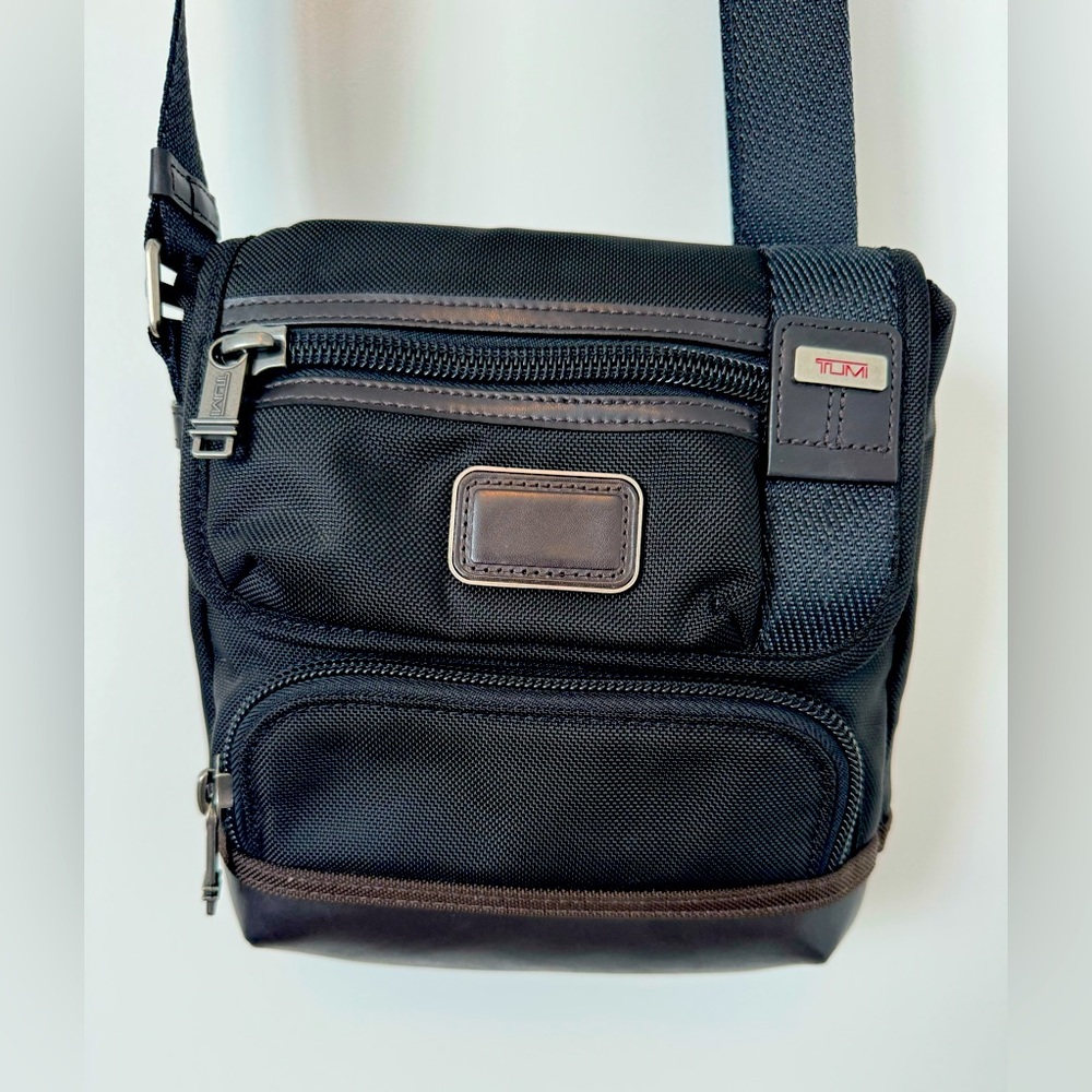 Tumi Unisex Alpha Bravo Barstow Nylon Black Crossbody Bag NWOT